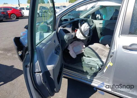 2017 Toyota Sienna L 7 Passenger from USA, damaged, VIN 5TDZZ3DC6HS841980